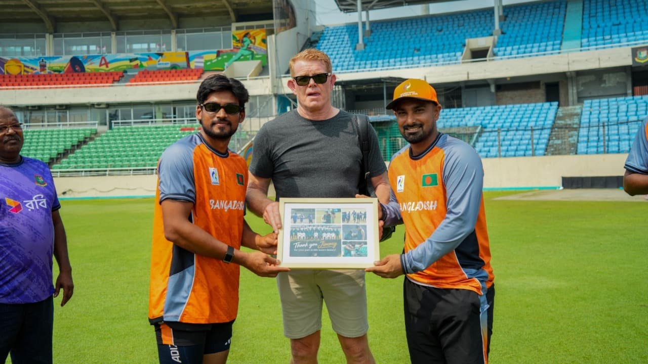 বাংলাদেশের ফিল্ডিং কোচের বিদায়