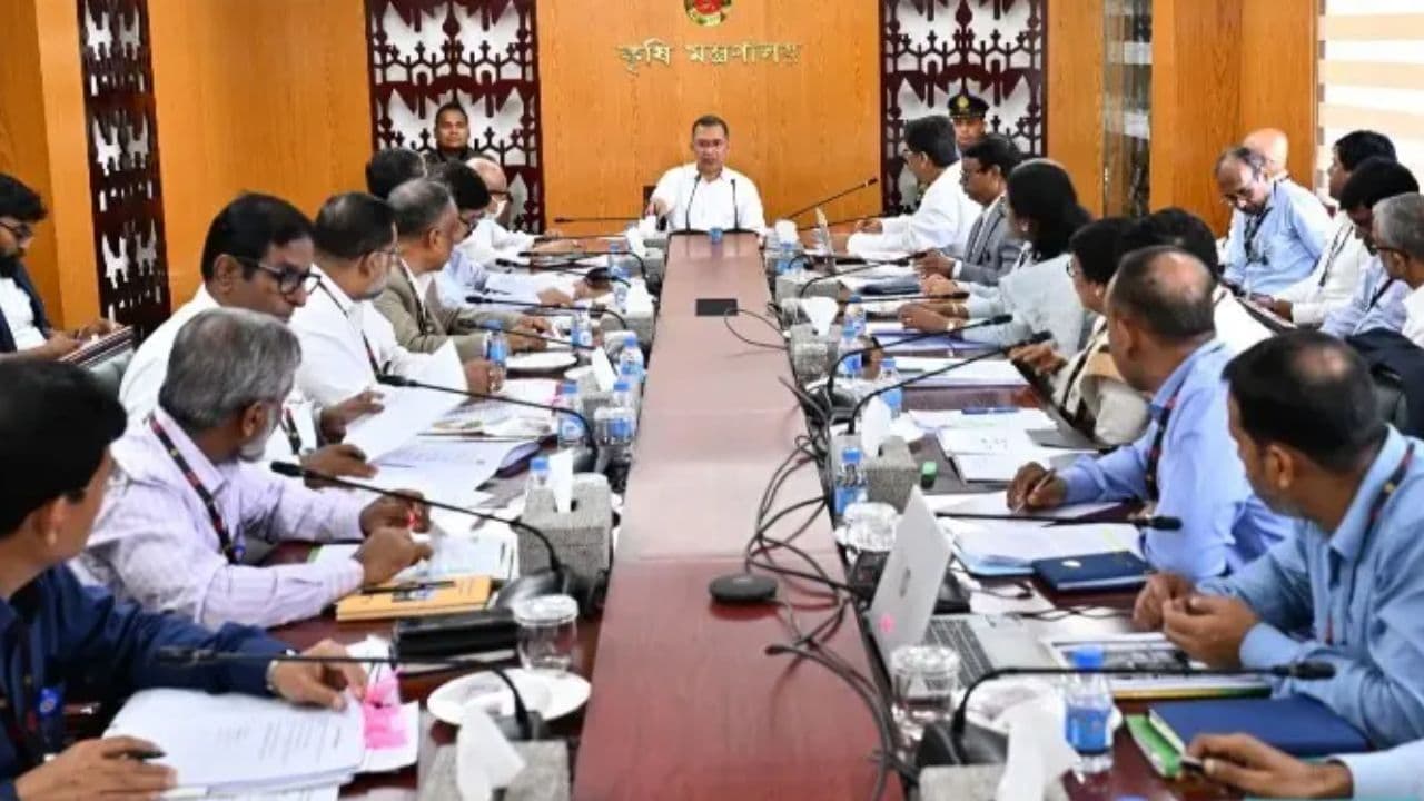 দেশে উৎপাদন সম্ভব পণ্যের আমদানিনির্ভরতা কমাতে হবে: প্রধানমন্ত্রী