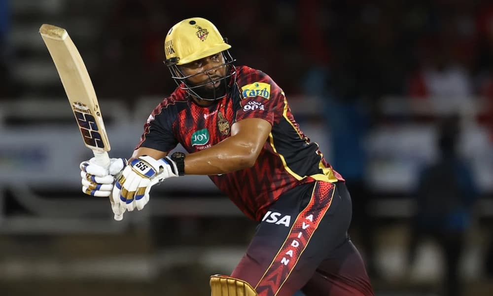 শীর্ষে ফিরলেন কায়রন পোলার্ড